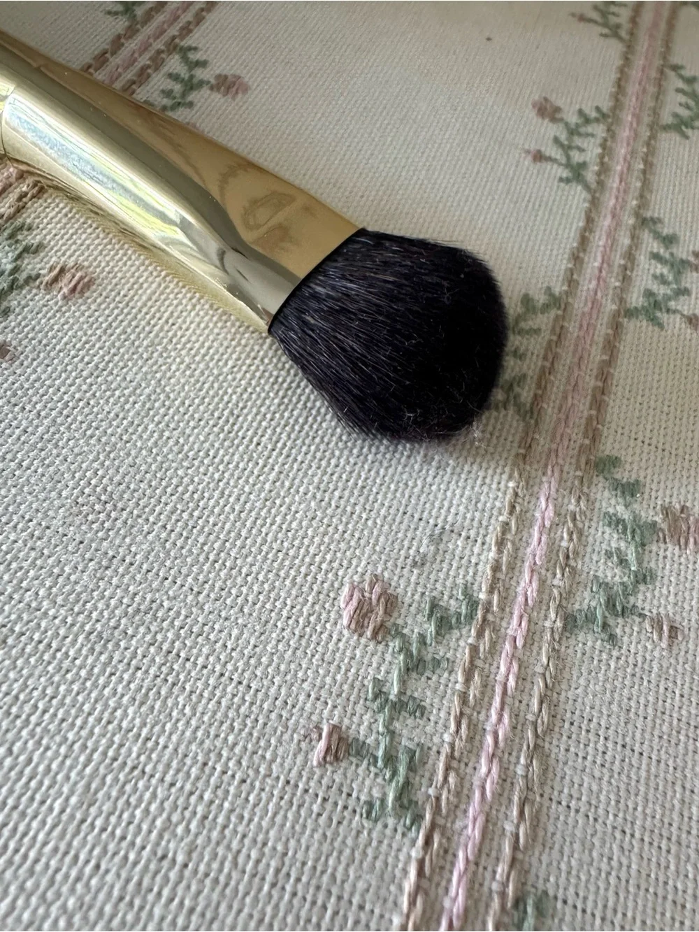 Sarah Creal Dual Blush and Blur Precision Brush for Blushing and Lifting